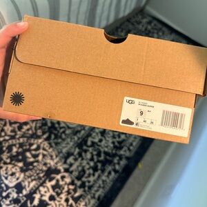 Women's black size 9 Ugg slippers